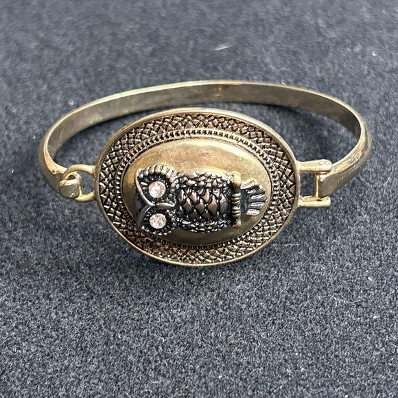 Vintage- Owl clamp closure bracelet - Picture 1 of 5